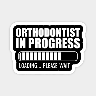 Orthodontist in progress loading w Magnet