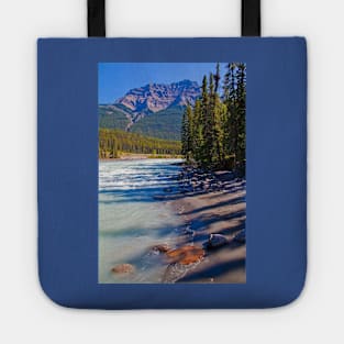 Canada. Canadian Rockies. Jasper National Park. Athabasca River. Tote