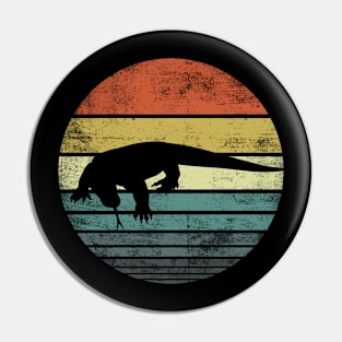 Komodo Dragon Lover Retro Vintage Zoo Silhouette Pin