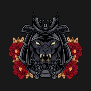 The Wolf Samurai: Ferocious Wolf Head in a Traditional Helmet T-Shirt