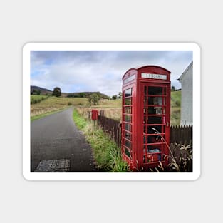 Red phone box library in Scotland Magnet