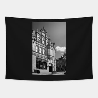 Free house Tapestry