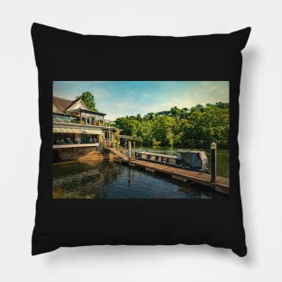 A Thameside Restaurant Pillow