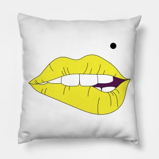 Ga Lips Yellow kiss Pillow