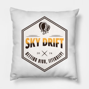 Vintage style hot air balloon design, getting high Pillow