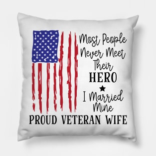 Proud veteran wife Pillow