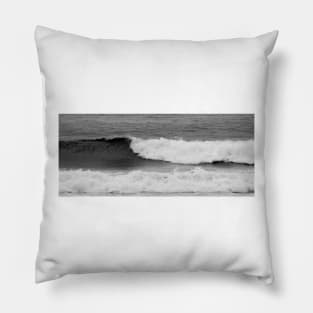 Surf wave in monochrome panorama Pillow