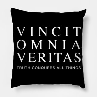 Latin Inspirational Quote: Vincit Omnia Veritas (Truth Conquers All Things) Pillow