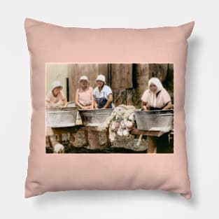 Israel, Binyamina. Laundresses. 1930 Pillow