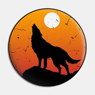 Wolf Howling to the Full Moon Pin