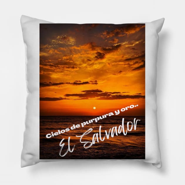 Atardecer en una playa de El Salvador Pillow by Talcomunca