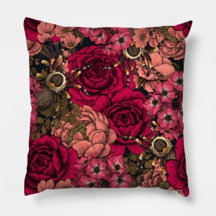 Tarantula garden 4 Pillow