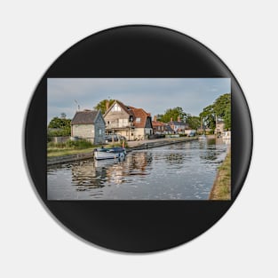 Boats moored up in Thurne Dyke Pin