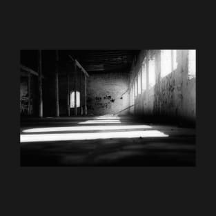 lost places, Old factory hall, black and white T-Shirt