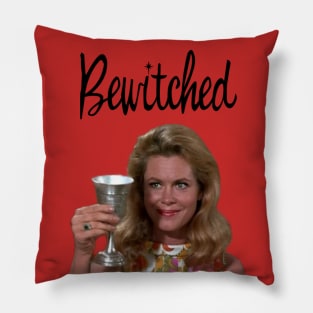 Bewitched  American fantasy sitcom television series 	 Elizabeth Montgomery Pillow