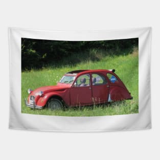 2CV duck red in the grass Tapestry