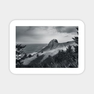 God's Thumb Photograph - Oregon Coast - Black and White Magnet