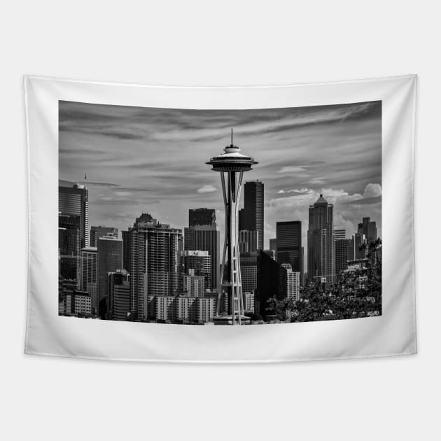 Seattle Skyline In Black And White Tapestry by KirtTisdale