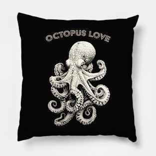 Octopus love Pillow