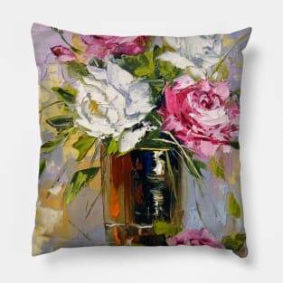 Bouquet of delicate roses Pillow