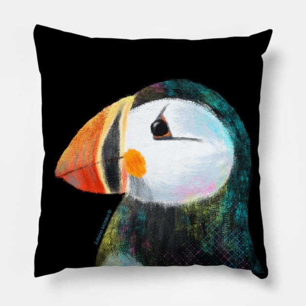 Puffin Pillow by julianamotzko