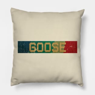 Goose - RETRO COLOR - VINTAGE Pillow