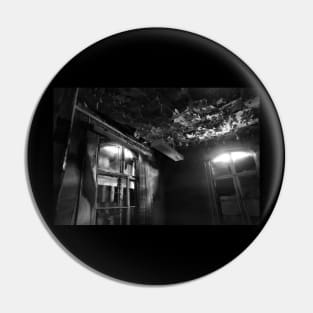 Lost Places, Dark Room Pin