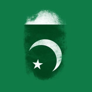 Pakistan Flag Souvenir - Distressed Pakistani Design T-Shirt