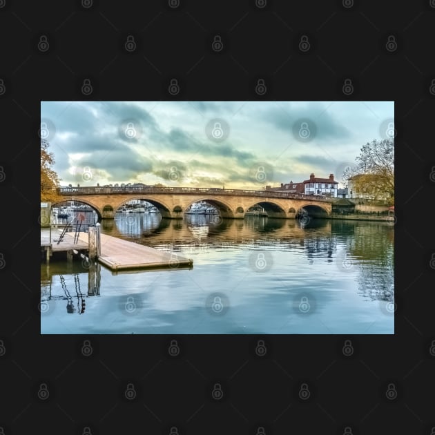 Henley on Thames Bridge by IanWL