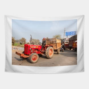 Mahindra 475 DI tractor in India Tapestry