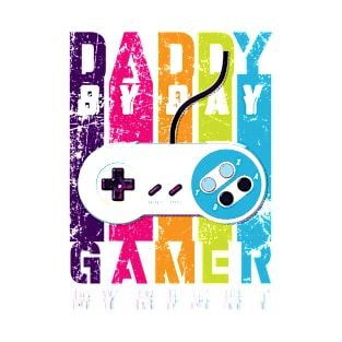 dady by day gamer by night T-Shirt