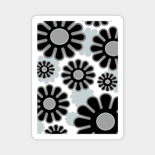 Graphic Flower Print Magnet