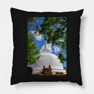 Polonnaruwa Dagoba. Pillow