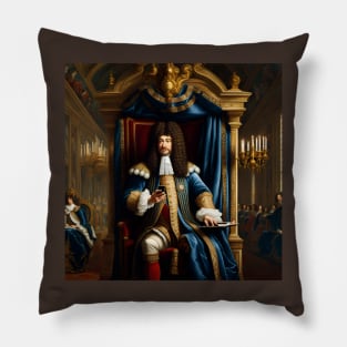 Louis XIV watching his Smartphone Pillow