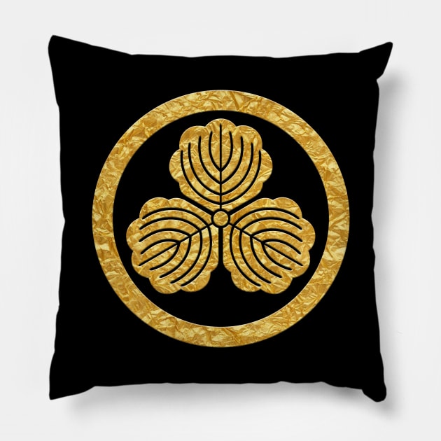 Japanese Mon Maruni Mitsu Kashiwa Pillow by Takeda_Art