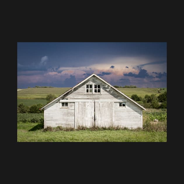 Beautiful Old Barn Pictures - White Barn by 3QuartersToday