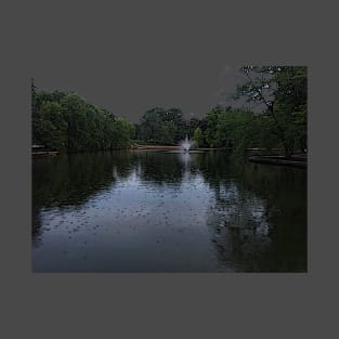 Cartoon Drawing of Pond and Fountain in the Middle of Loose Park T-Shirt