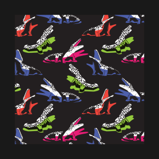 Neon geo crocodiles // pattern // black background black and white geometric animals green fuchsia pink blue and orange shadows T-Shirt