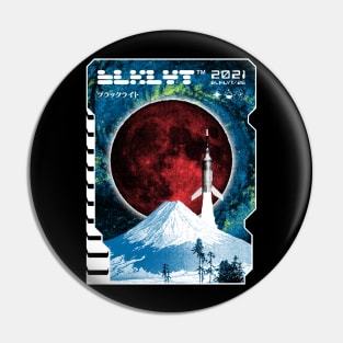 BLKLYT/26 - TO THE MOON Pin