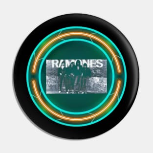 Ramones logo Pin