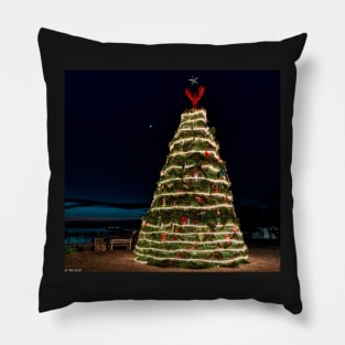 Lobster Trap Christmas Tree Rockland Maine 2021 Pillow