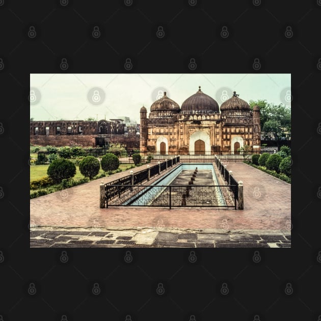 Mosque at Lalbagh Fort by fotoWerner