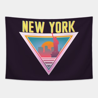 New York City Skyline Silhouette Sunrise Retro 80's / 90's Vaporwave Aesthetics - Bright Vintage Design For Sunny Summer Days Tapestry