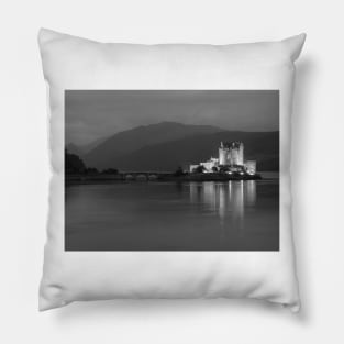 Eilean Donan Castle Pillow