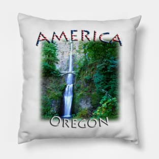 America - Oregon - Multnomah Falls Pillow