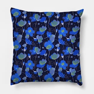 Buttercup floral pattern Pillow