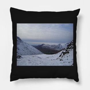 winter scene to the valley Pillow