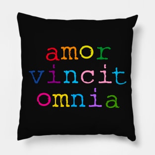 AMOR VINCIT OMNIA Pillow