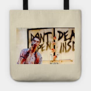 Dont open, dead inside. Tote