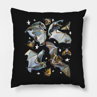 Spooky Gothic Bat Pattern Pillow